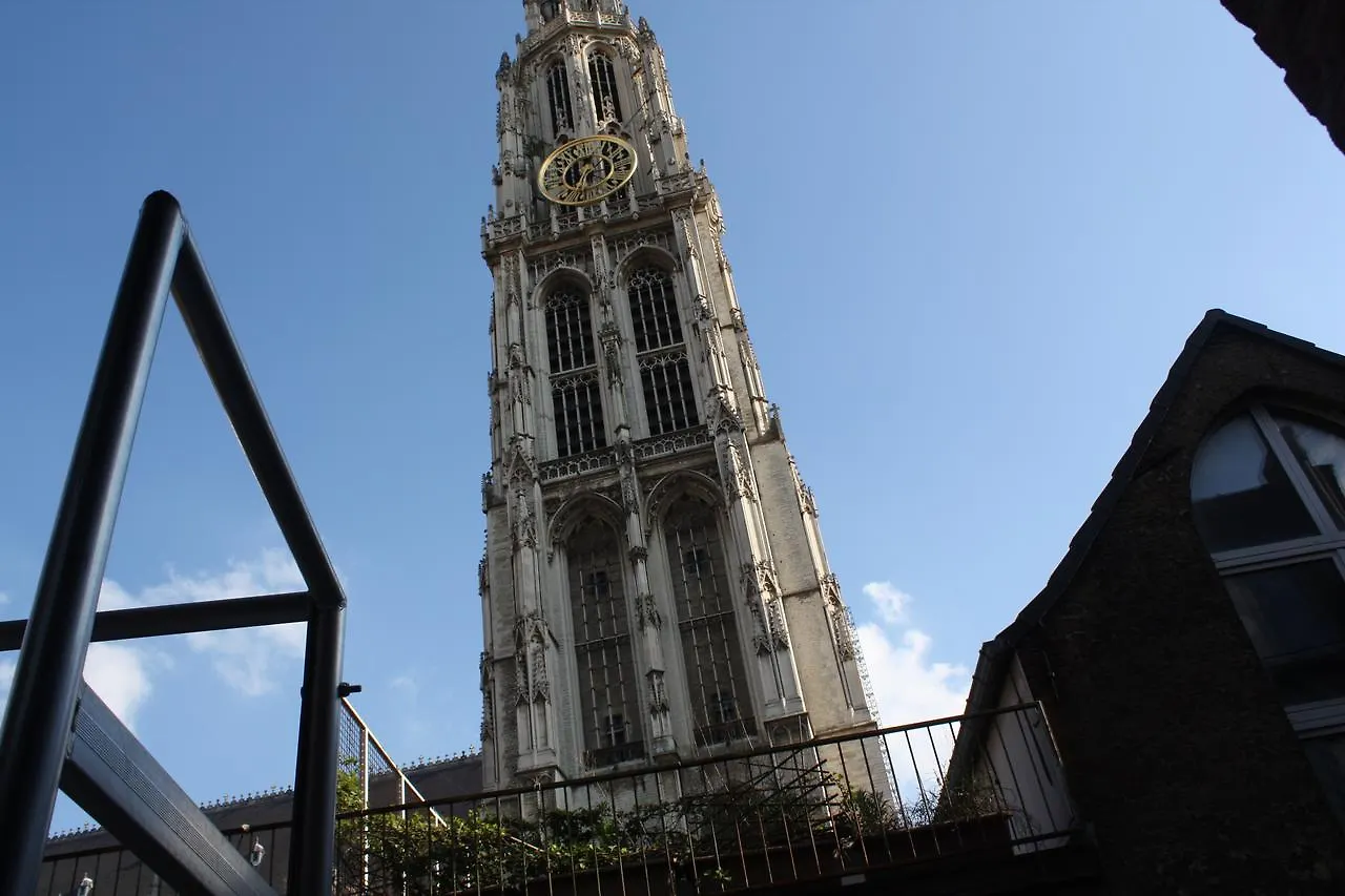 Antwerp City Hostel 0*,